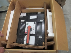 BREAKER, CIRCUIT TYPE, 2500A FRAME, 1600A CONTINUOUS AMP RATING, 600VAC/250VDC VOLT RATING, 3 POLE, POWER BREAK KIND. PANEL D7REPLACEMENT, PART # THPMM7616-D (W-44) LOADING & HANDLING FEE $15-